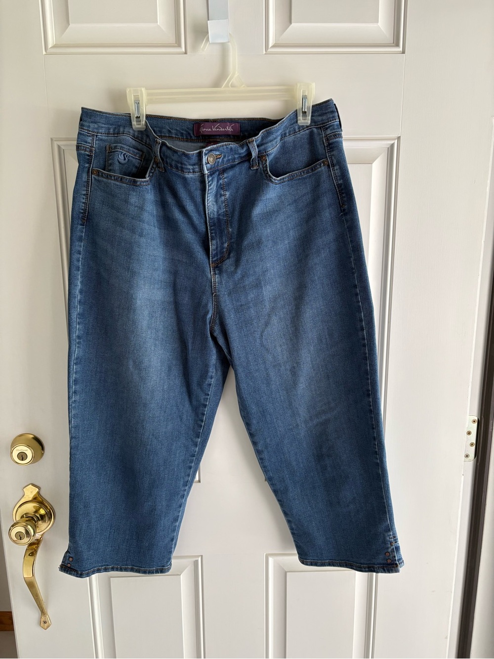 Women’s Capris